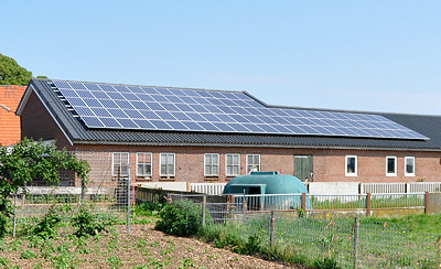 boerderij met zonnepanelen
