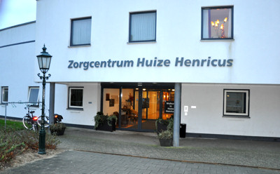 Ingang verzorgingshuis Huize Henricus
